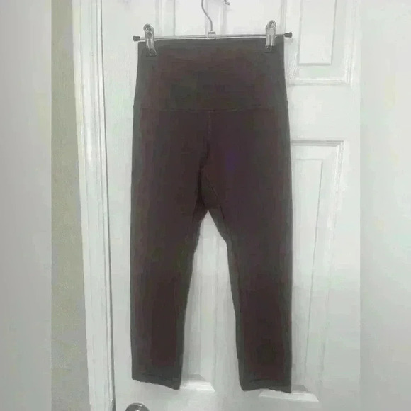 Lululemon Wunder Under High Rise Tight 22” size 4 - Picture 1 of 7